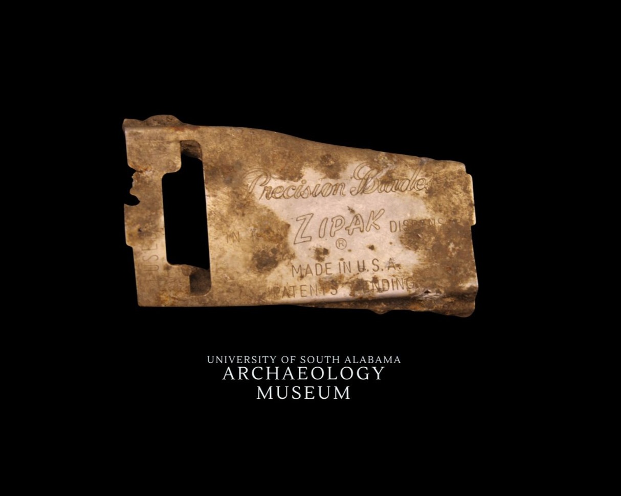 Peter Lee House Razor Dispenser